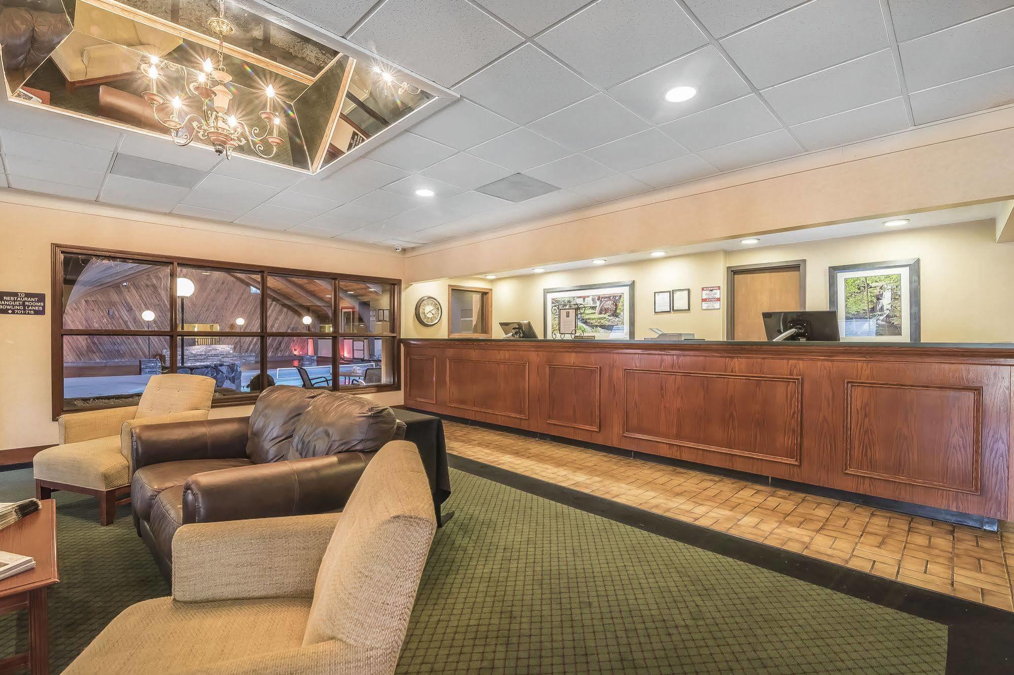 The Inn At Cobleskill מראה חיצוני תמונה