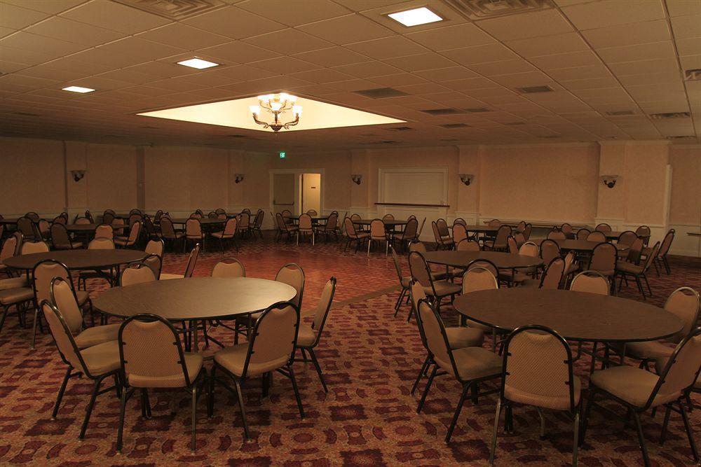 The Inn At Cobleskill מראה חיצוני תמונה